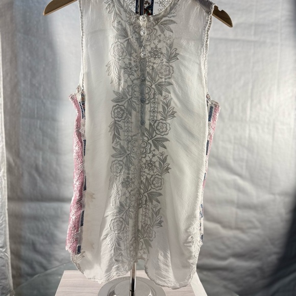 Johnny Was Beautiful White Floral Embroidered Top - Picture 5 of 6